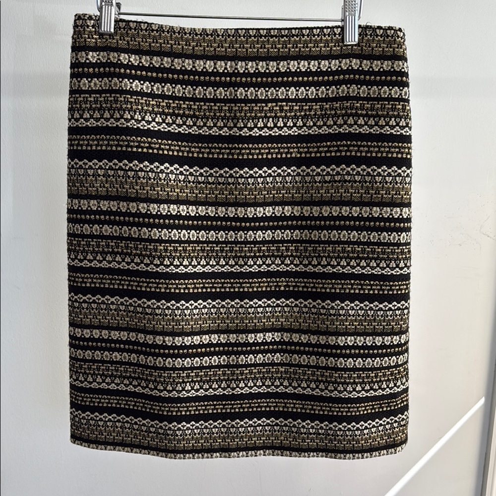 J. McLaughlin Black and Gold Embroidered Pencil Skirt, size 6